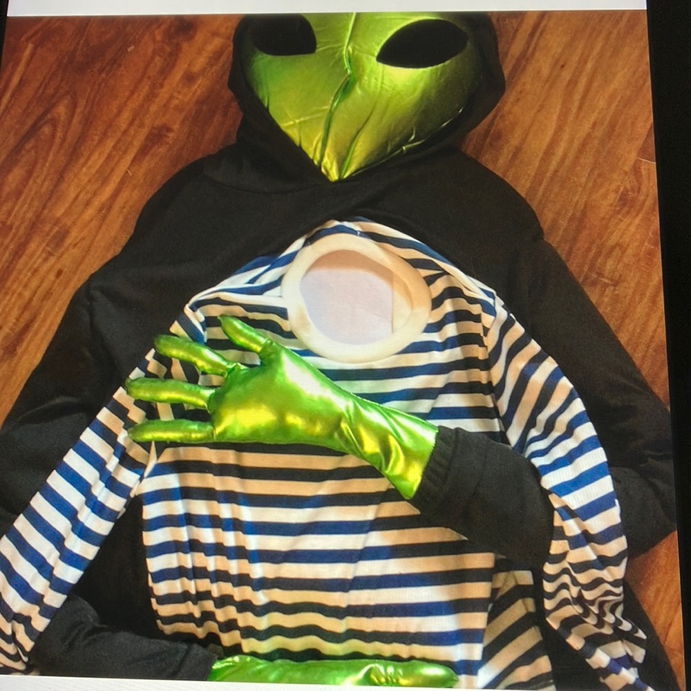 Chasing Fireflies Alien abduction costume